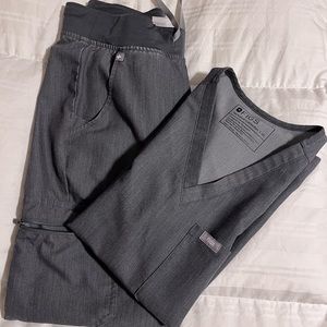 Figs set- Graphite XS in Catarina one Pocket and XS Zamora Jogger